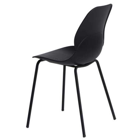 Layer 4 chair black